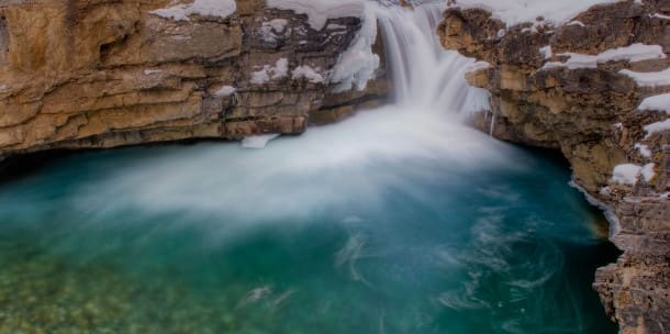 Открытая створка с водопадом