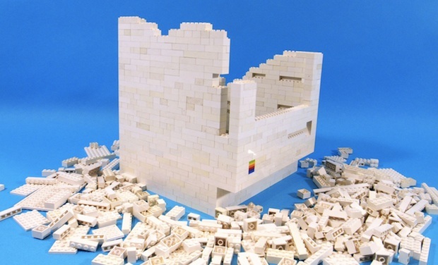 Macintosh LEGO iPad держатель и стенд в процессе