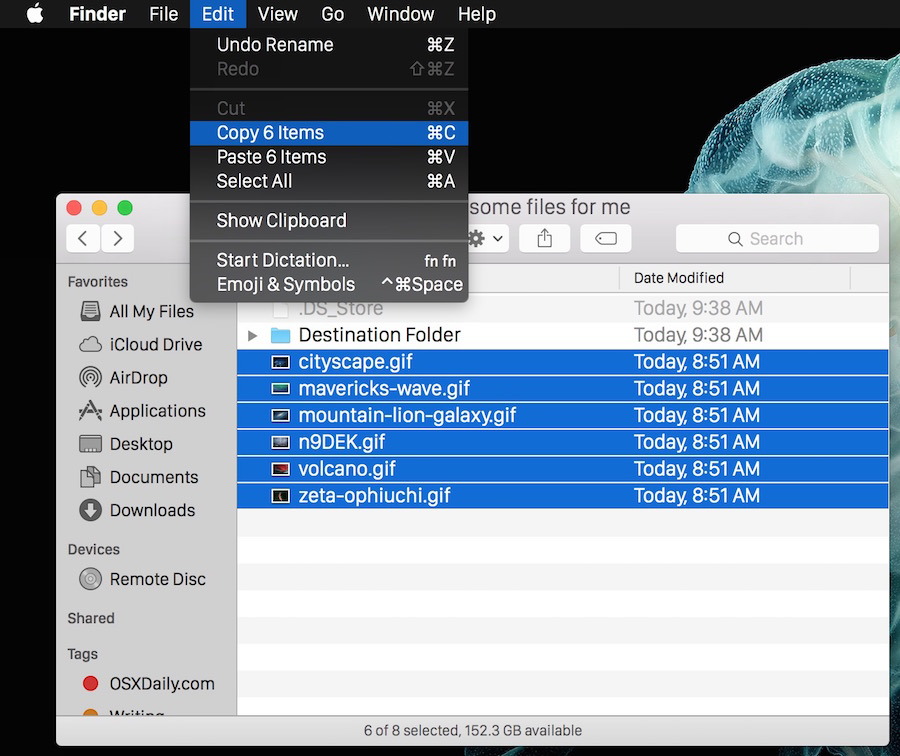 Скопируйте файлы для последующего вырезания и вставки и перемещения в Mac OS X Finder
