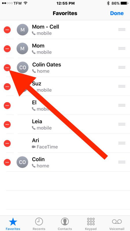 Нажмите красную кнопку удаления, чтобы удалить iPhone.
