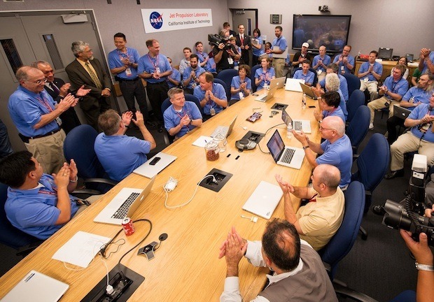 MacBook Pros в Лаборатории реактивного движения NASA